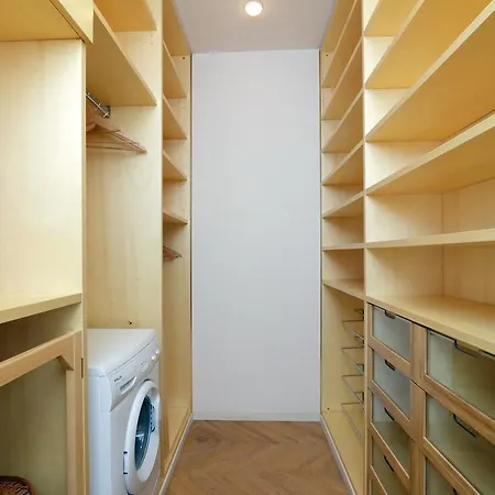 Apartment Condotti Charme - My Extra *